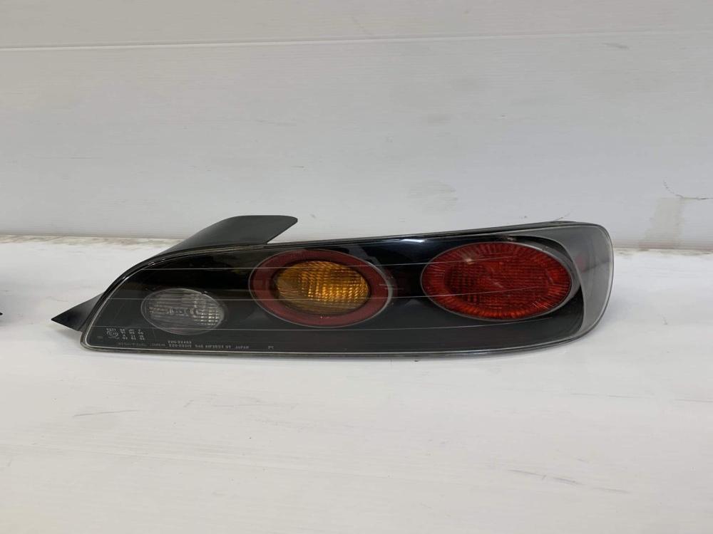 04-09 Honda S2000 AP2 OEM Rear Tail Lights: Image 5
