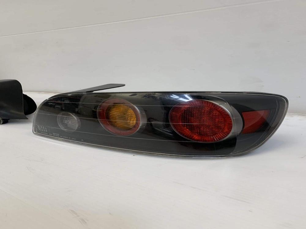 04-09 Honda S2000 AP2 OEM Rear Tail Lights: Image 3