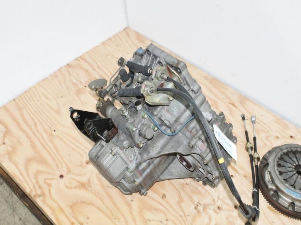2000-2005 JDM Toyota Celica GT 5 Speed Manual Transmission 1.8L: Image 2