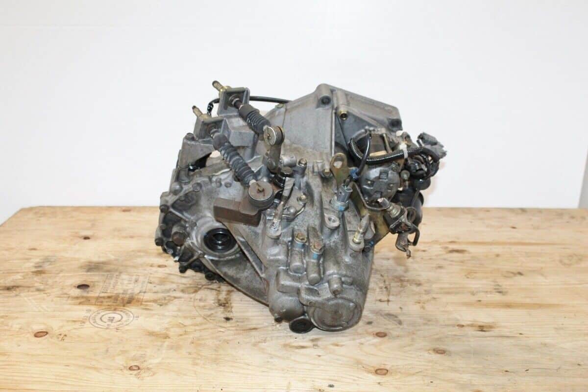 2001 2002 2003 2004 2005 HONDA CIVIC 1.7L 5 SPEED MANUAL TRANSMISSION D17A JDM: Image 1